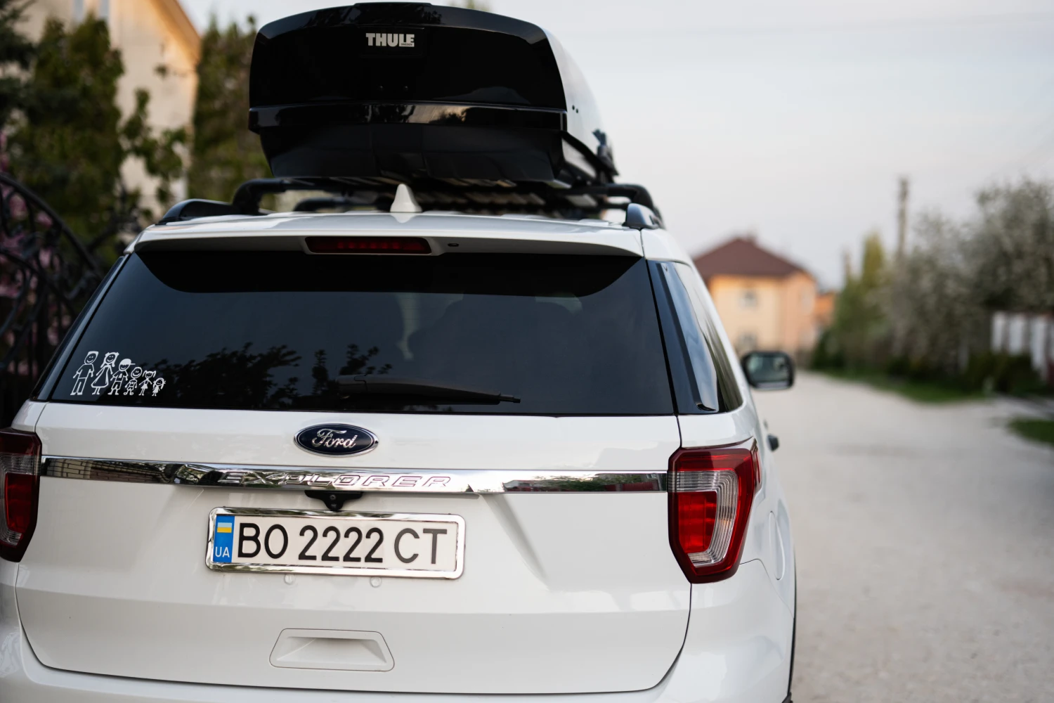 Ford Explorer organizer for road trip